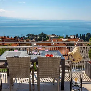 Mak Opatija