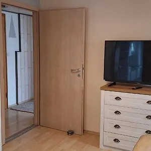 Moderne Dg-wohnung In Apartment